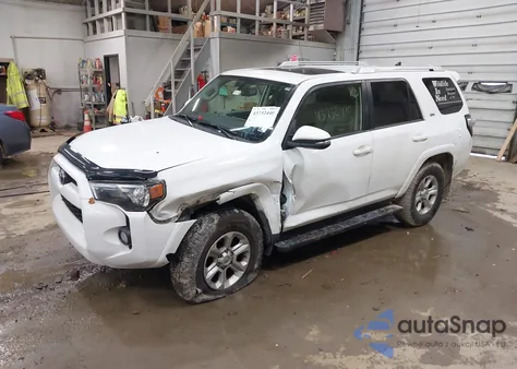 2018 Toyota 4Runner Sr5 Premium из США, поврежденный, VIN JTEBU5JRXJ5516454
